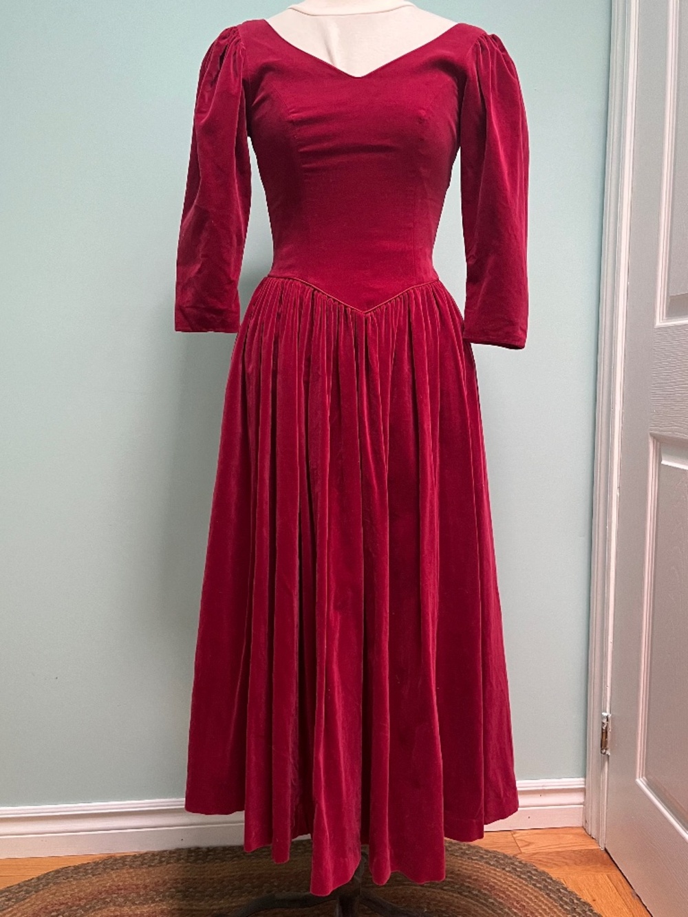 Gorgeous Laura Ashley wine coloured velvet dress, Sz 6